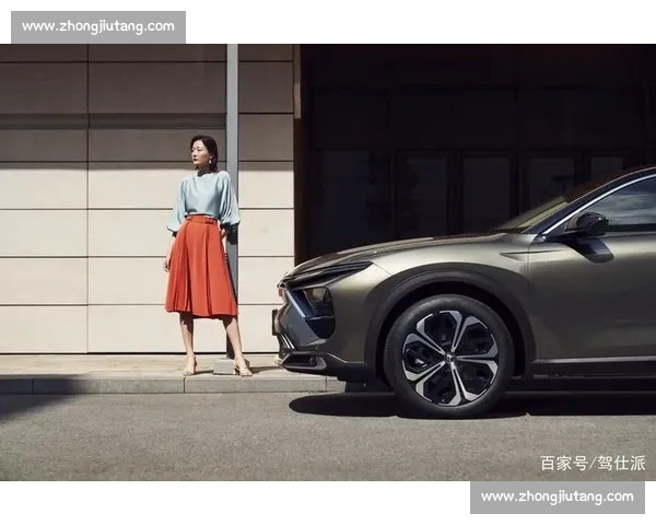 法国凡尔赛跑首迎中国品牌:特步领衔 “中国智造” 亮相凡尔赛