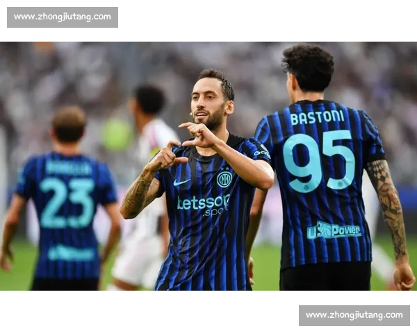 国米更衣室暗流涌动：小图拉姆、阿瑙托维奇力挺恰尔汗奥卢